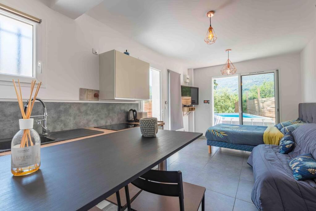 Aux Studio Sous Les Oliviers Netflix Et Disney Plus Contes  Extérieur photo