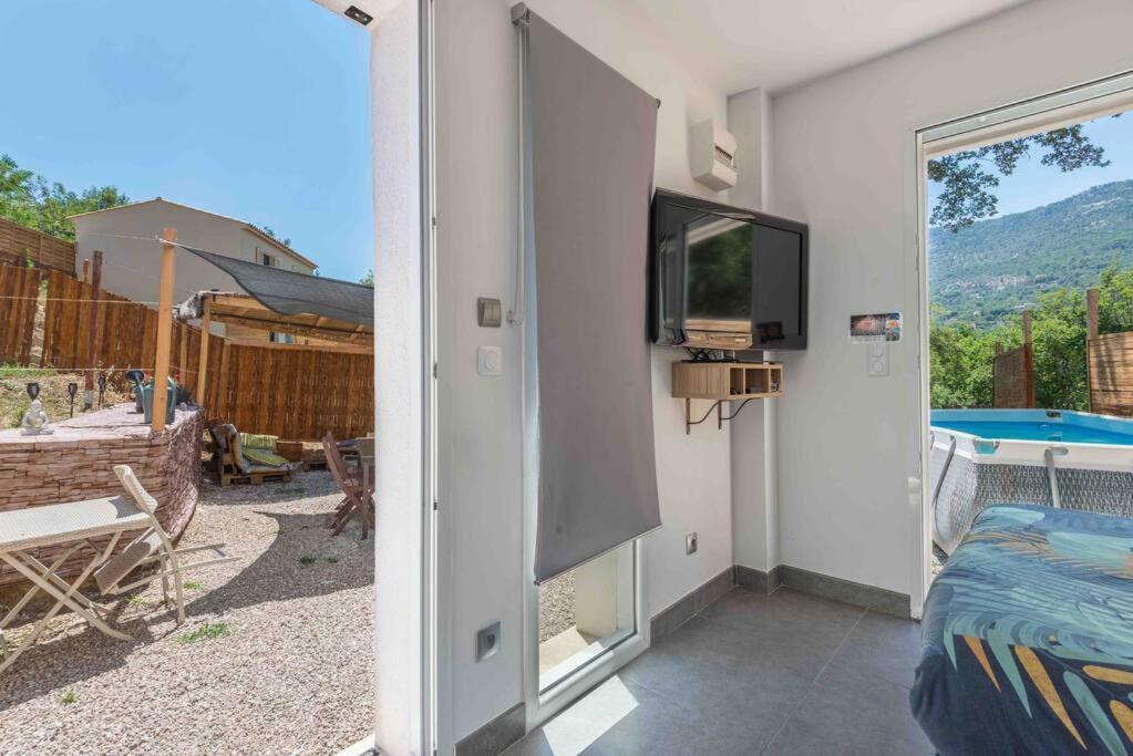 Aux Studio Sous Les Oliviers Netflix Et Disney Plus Contes  Extérieur photo
